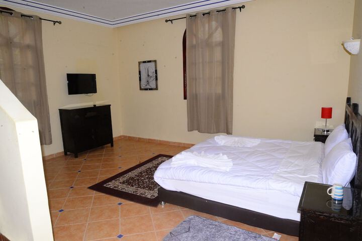 Room 13 of 49
