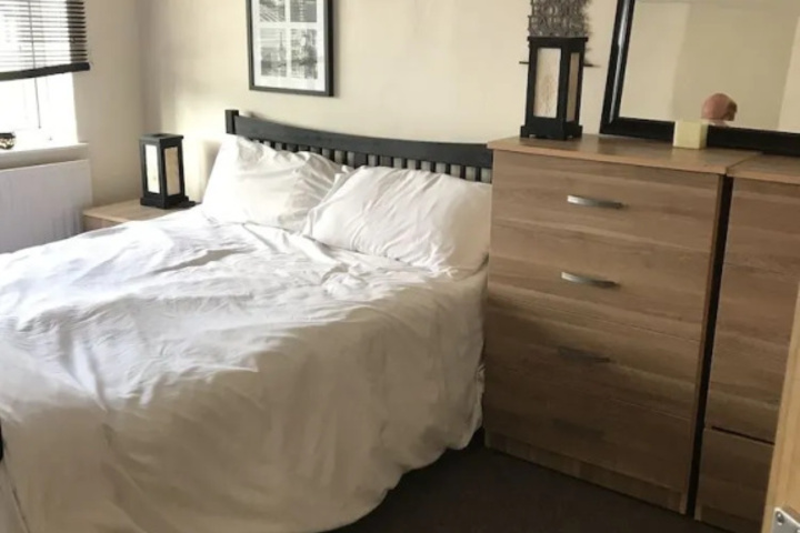 Room 2 of 7
