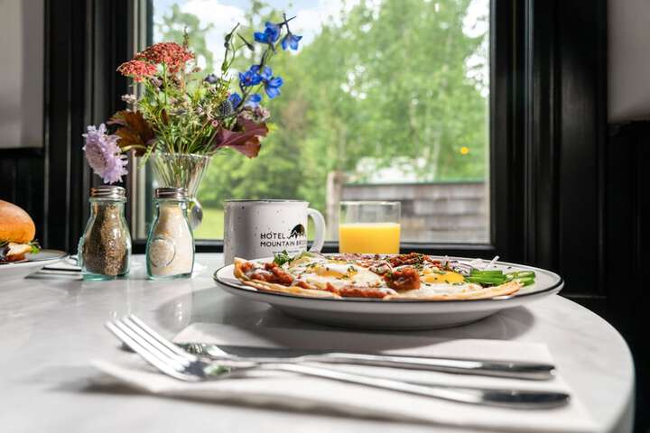 Breakfast/Coffee Service 139 of 172