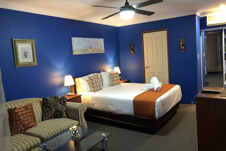 Room 14 of 103