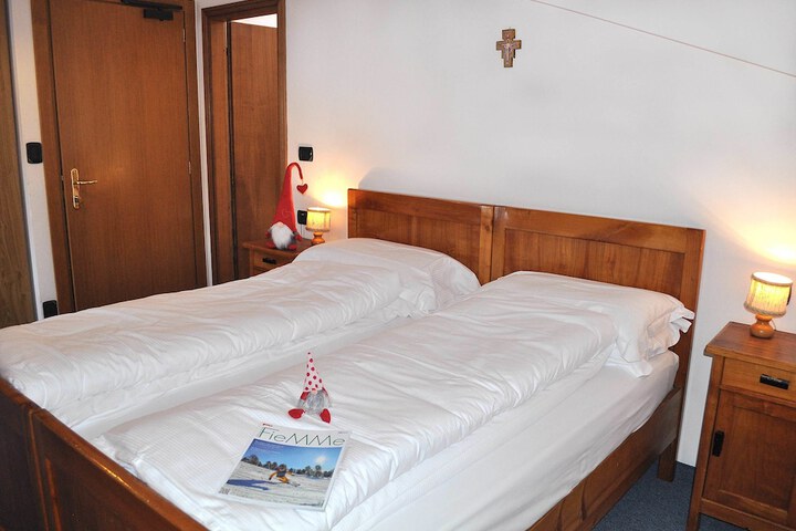 Room 14 of 44