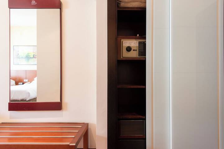 Room 16 of 59