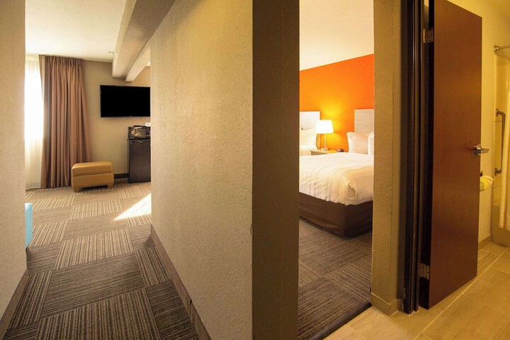 1 Double Bed Accessible (14 of 44)
