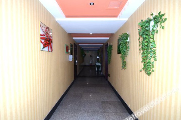 Jinxiu Qiancheng Hotel