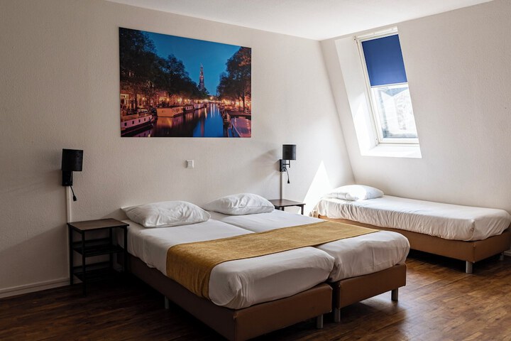 Room 26 of 34