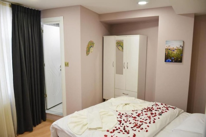 Room 4 of 31