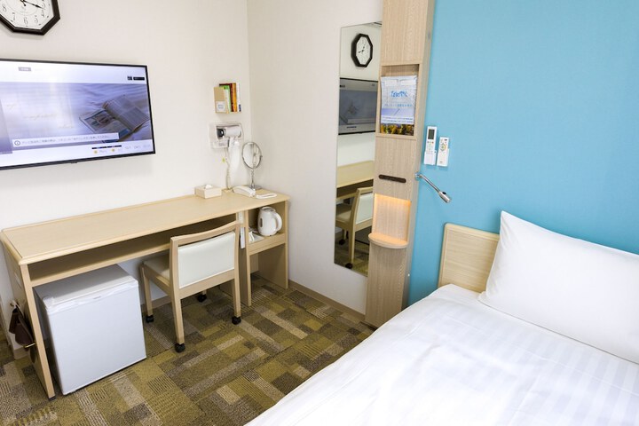 Room 17 of 51