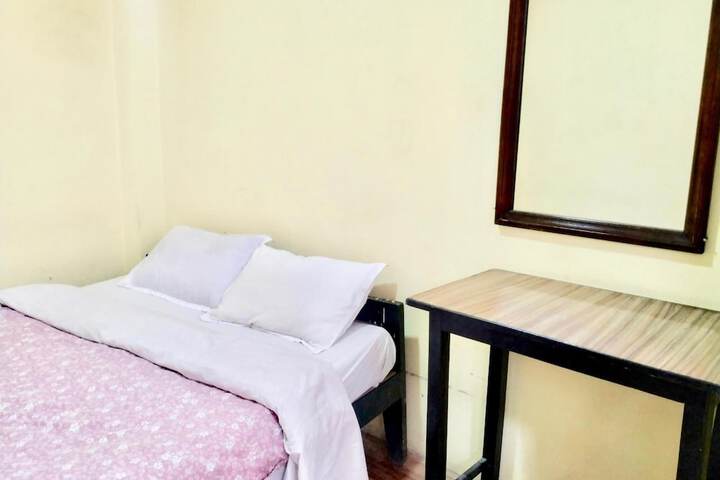 Room 18 of 49
