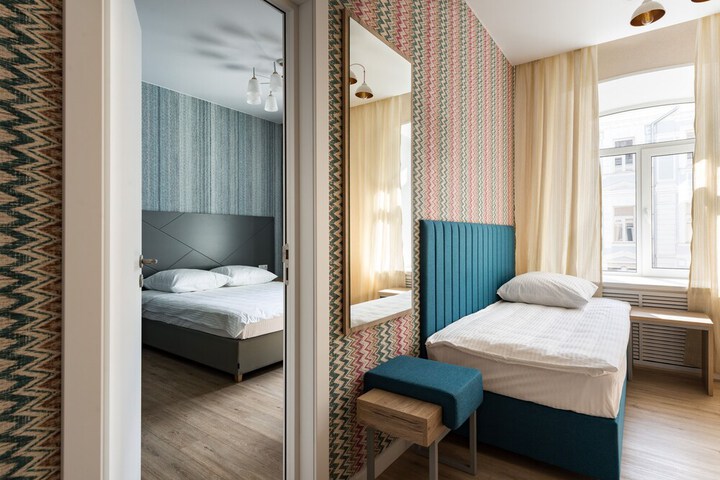 Room 5 of 49
