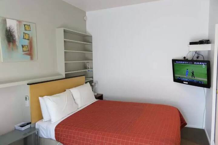 Room 14 of 41