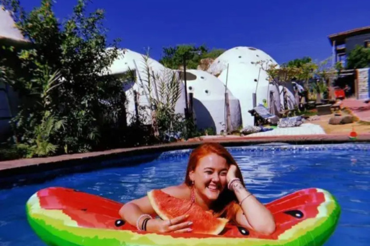 Pool 6 of 10