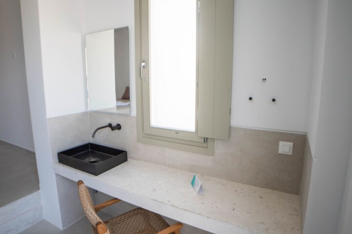 Room 90 of 226