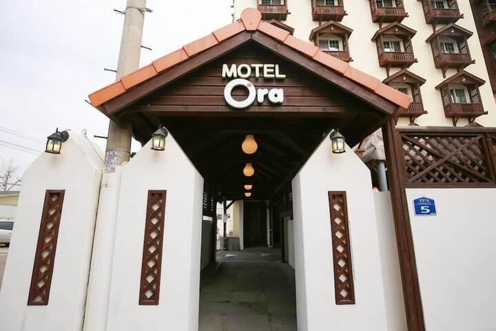 Hotel 12 of 14