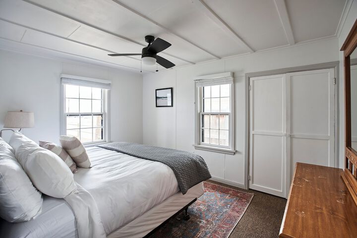 Room 54 of 177