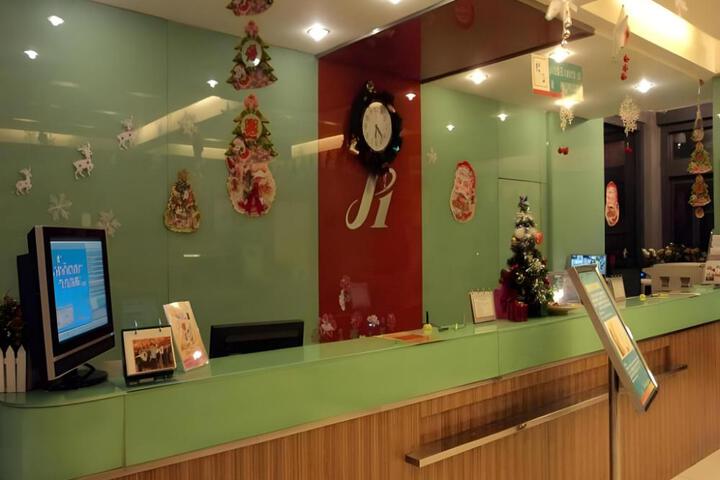 Photo 16