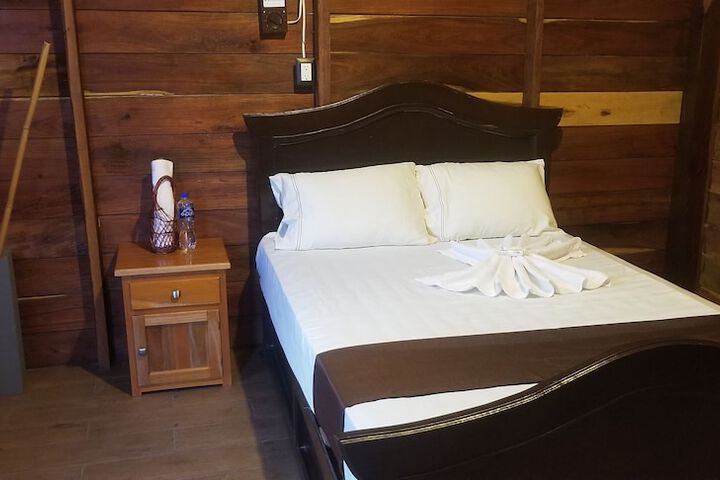 Room 3 of 6