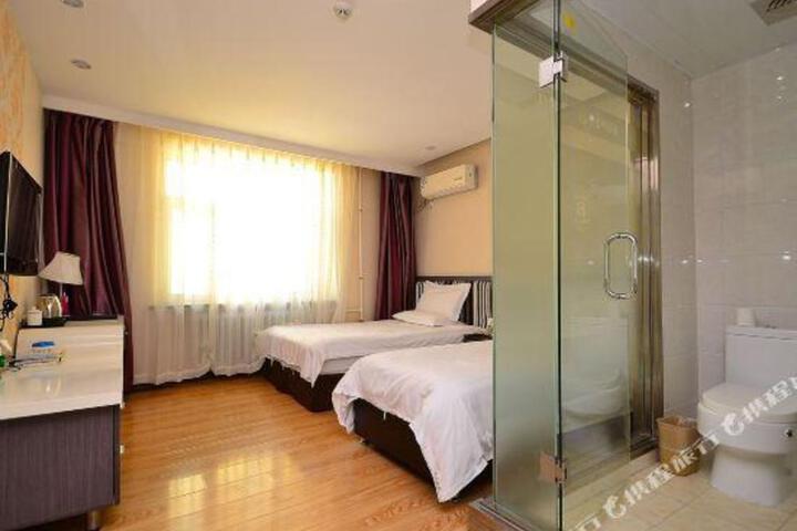 Super 8 Hotel (Harbin Central Street)