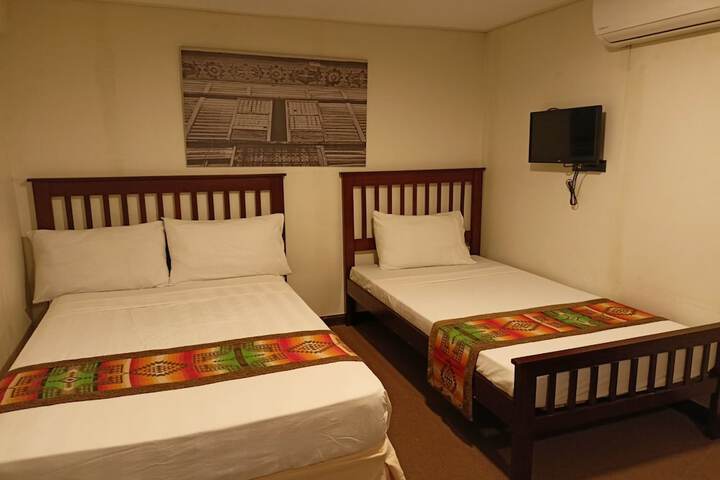 Room 14 of 25