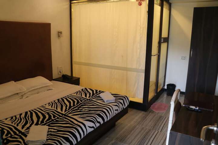 Room 20 of 97
