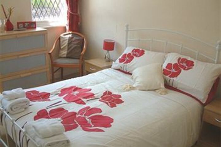 Room 5 of 7