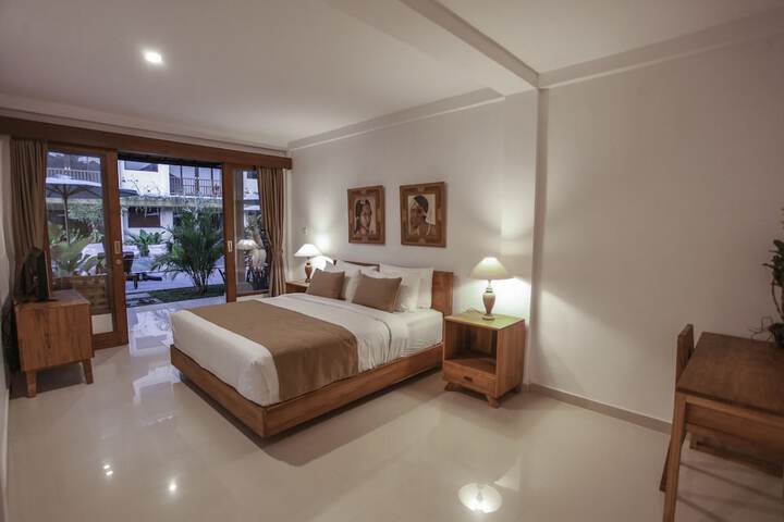 Room 8 of 42