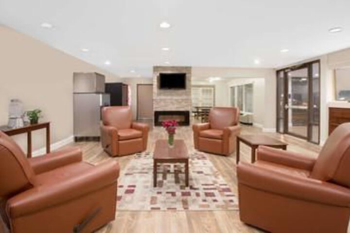Guest Lobby