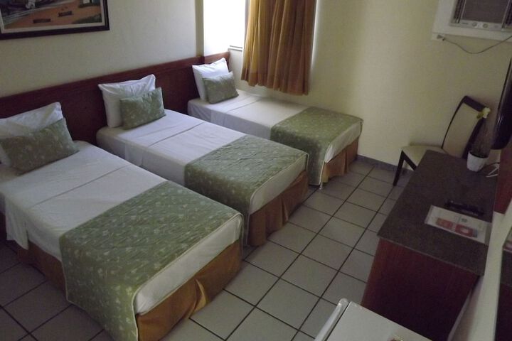 Room 12 of 42