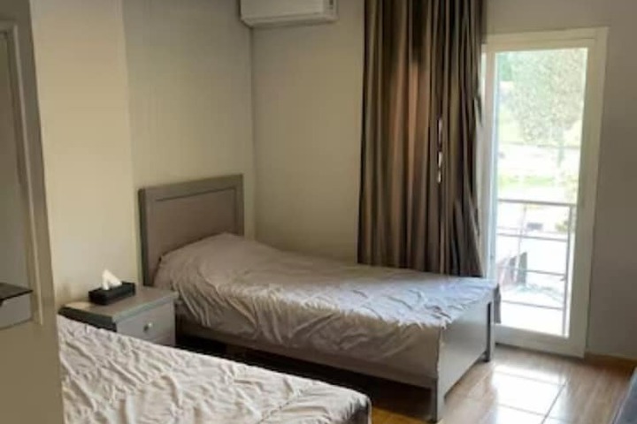 Room 10 of 10