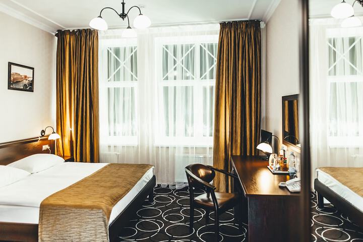 Room 15 of 63