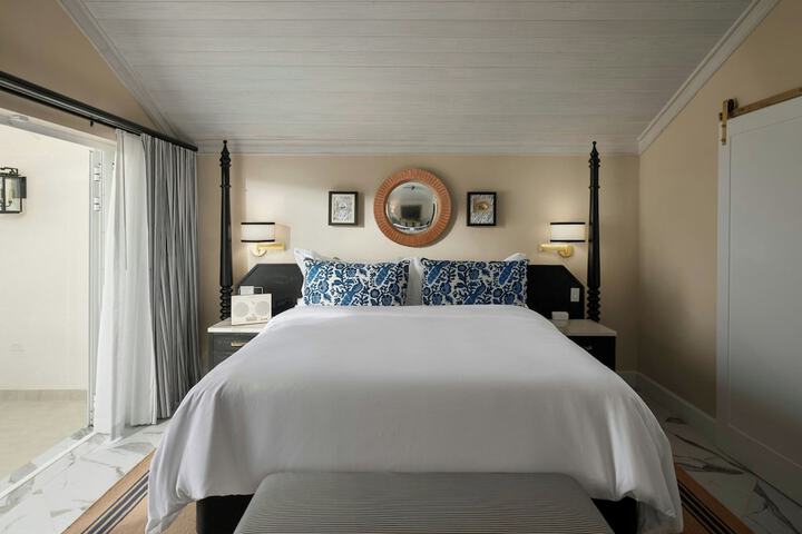 Room 16 of 113