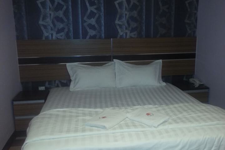 Room 14 of 41