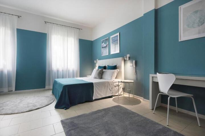 Room 4 of 32