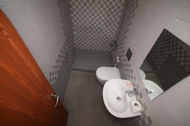 Room 50 of 65