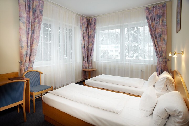 Room 13 of 24