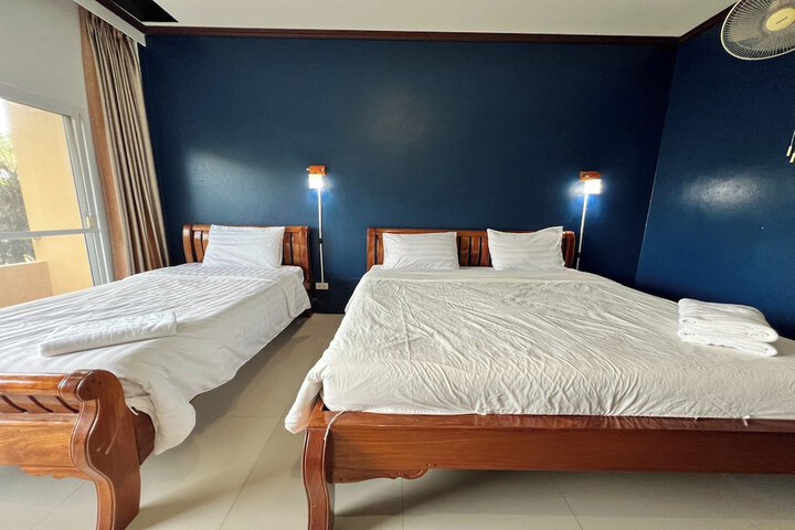 Room 27 of 75