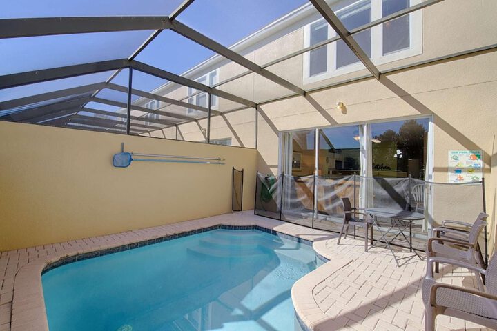 Pool 32 of 49