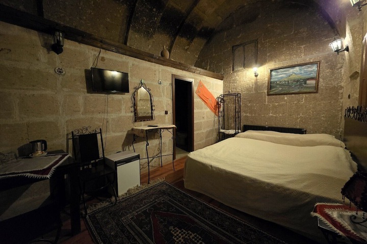 Room 383 of 578