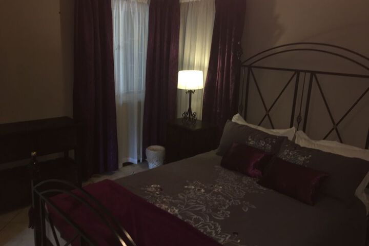 Room 9 of 48