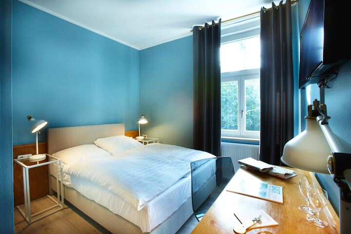 Room 7 of 31