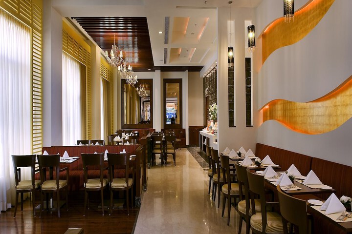 Dining 34 of 62