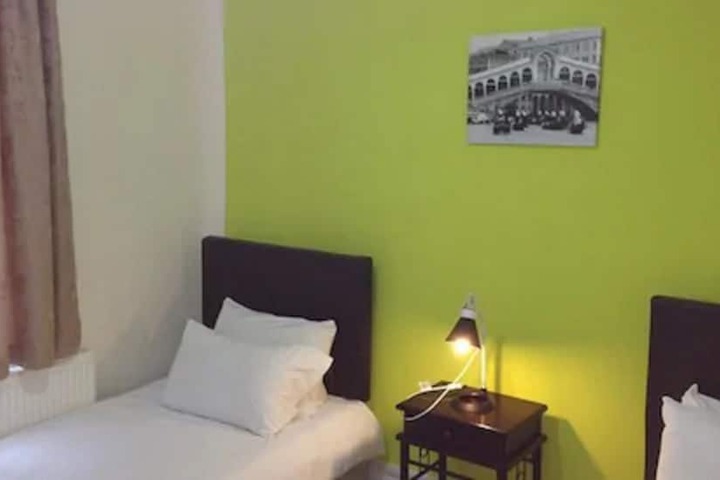 City View Hotel Roman Road