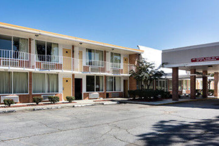 Hotel 9 of 25