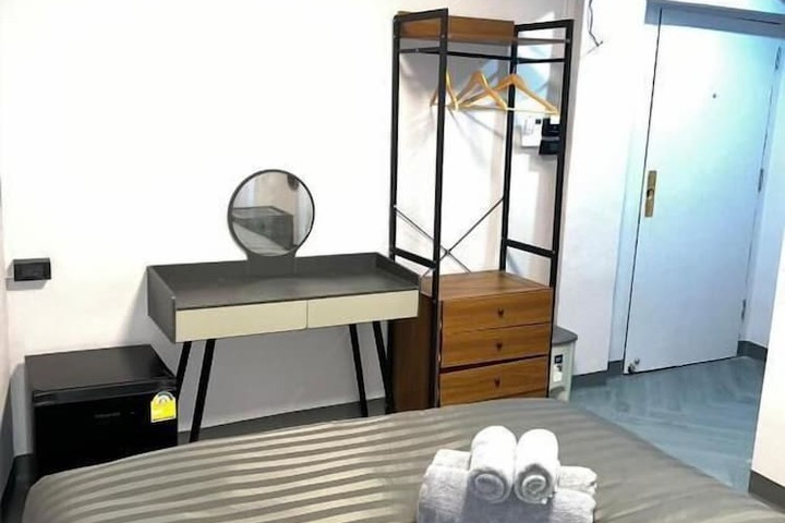 Room 2 of 15