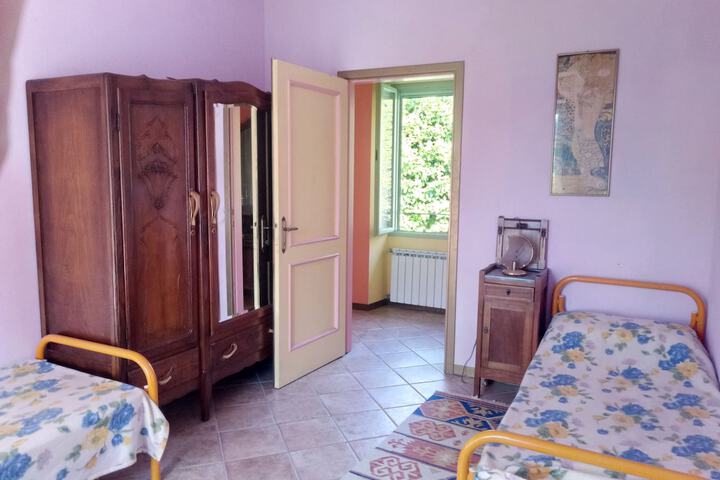 Room 17 of 32