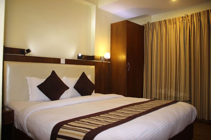 Room 15 of 44