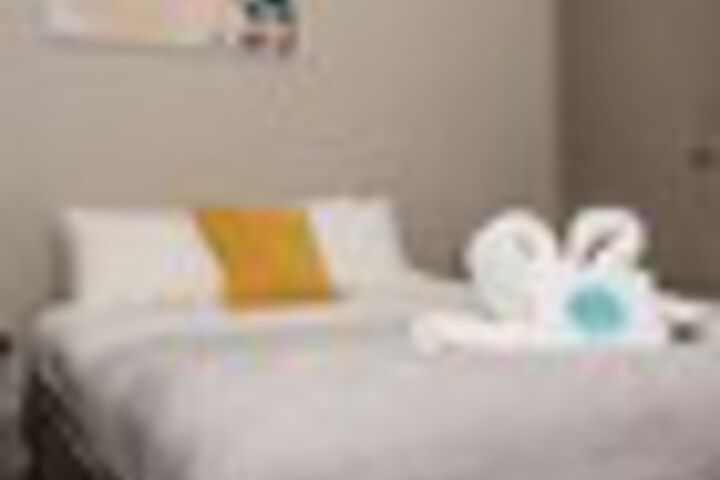 Room 56 of 243
