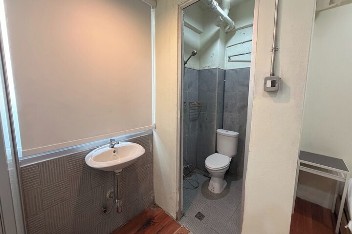 Room 34 of 57