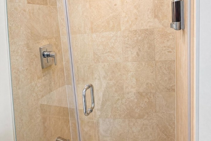 Room 186 of 195