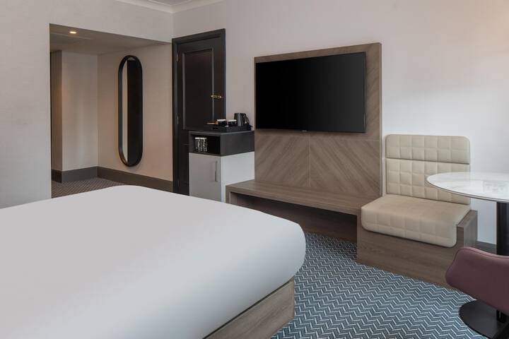Room 26 of 158