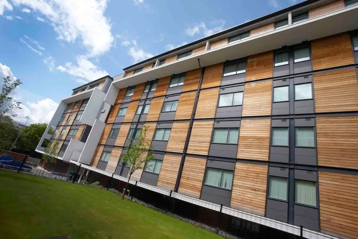 Modern & Central 1KB Apt Salford Quays